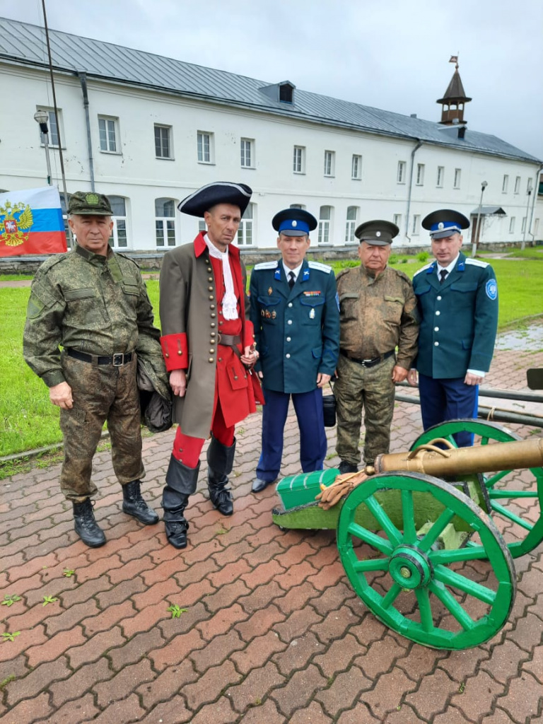 Невьянск, казачий спас.jpg