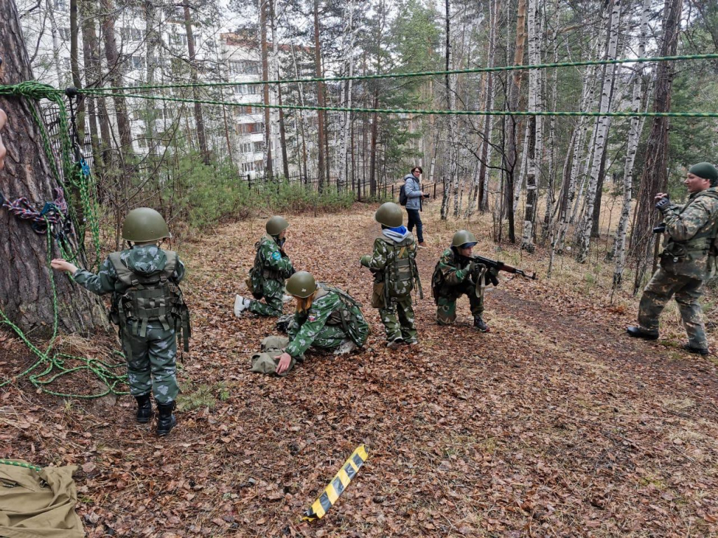 Военизированная игра Зарница шк.53.jpg