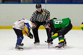 Стартовало Первенство Свердловской области по хоккею среди взрослых команд!